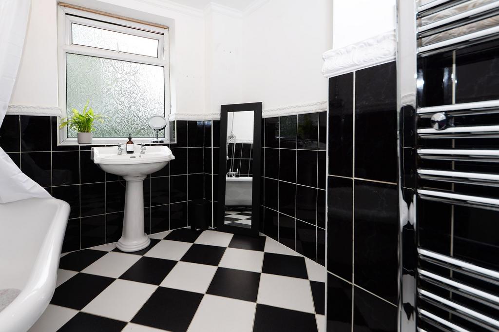 Family bathroom