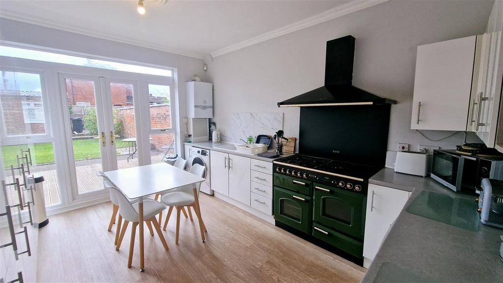 Kitchen / Diner