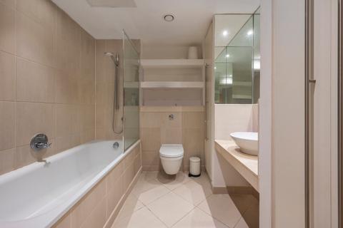 undefined, Discovery Dock Apartments East, South Quay Square, London