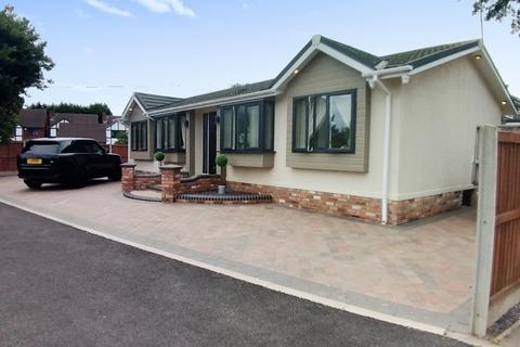 2 bedroom park home for sale - Near Wolverhampton, West Midlands, WV10