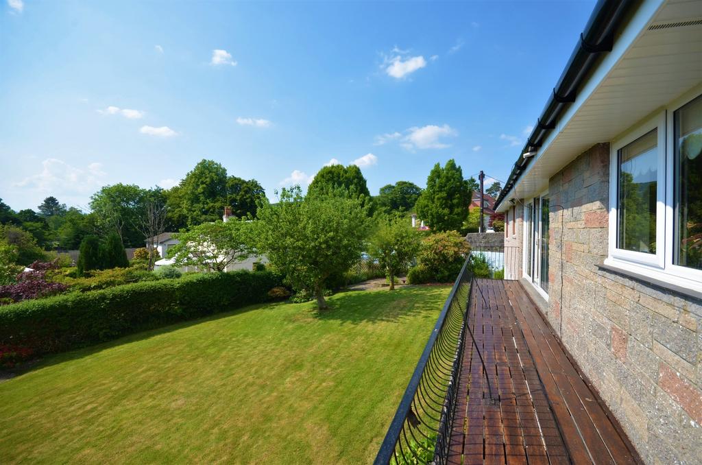 West Abercromby Street, Helensburgh, Argyll and Bute, G84 9LH 4 bed bungalow for sale £415,000