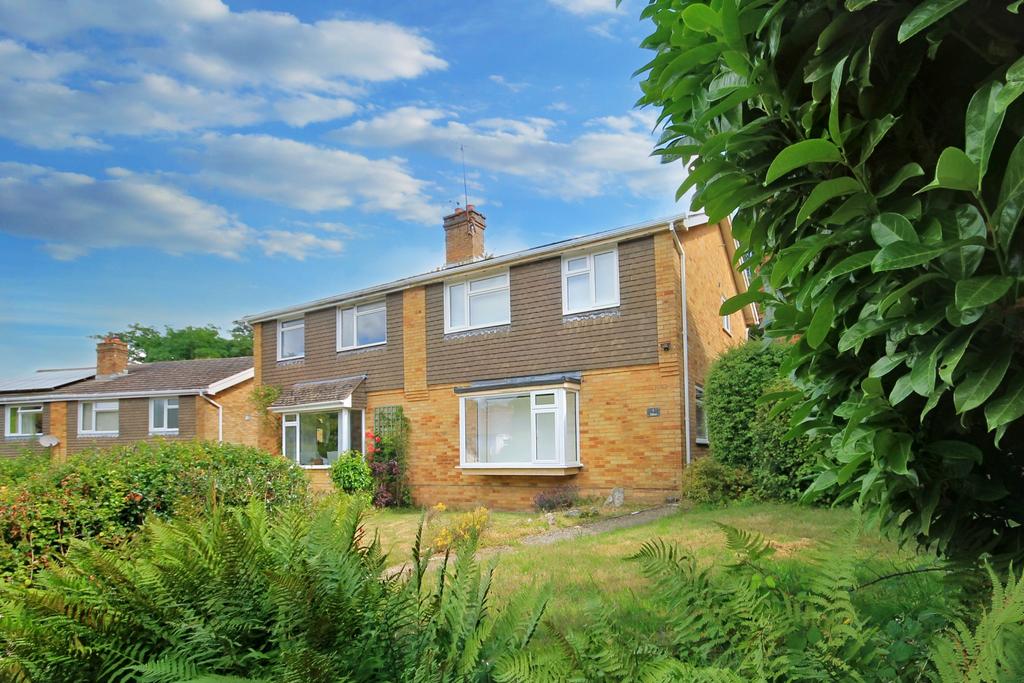 Glen Road, Hindhead 4 bed semidetached house for sale £470,000