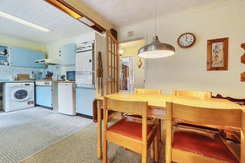 Lowlands Glen Road, Hindhead, GU26 6QE