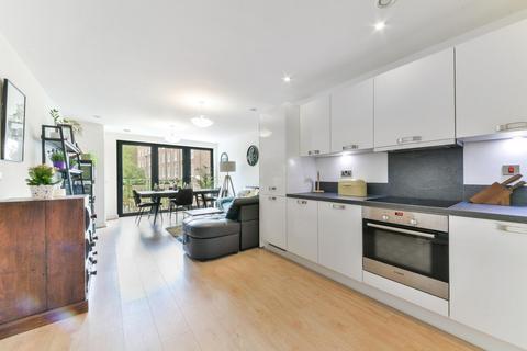 1 bedroom apartment for sale - Aragon Court, Battersea, London, SW8