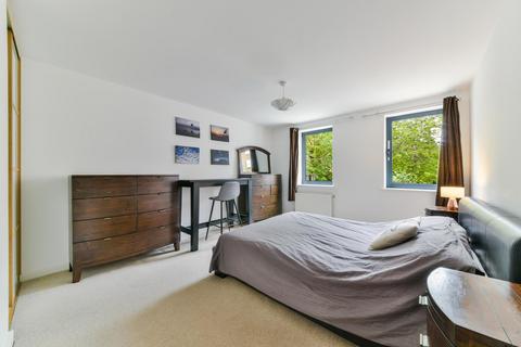 1 bedroom apartment for sale - Aragon Court, Battersea, London, SW8