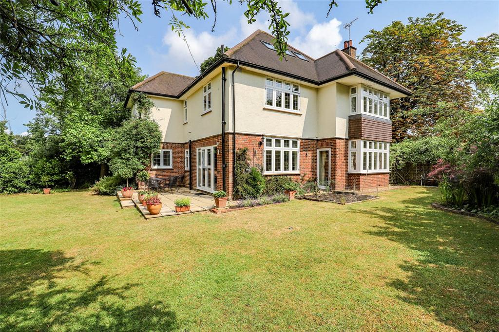 Townsend Drive, St. Albans, Hertfordshire, AL3 6 bed detached house for