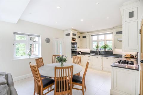 6 bedroom detached house for sale, Townsend Drive, St. Albans, Hertfordshire, AL3