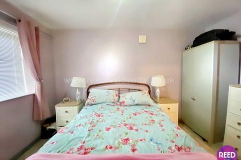 1 Waterloo Road, Shoeburyness, Southend-on-sea, SS3 9EQ