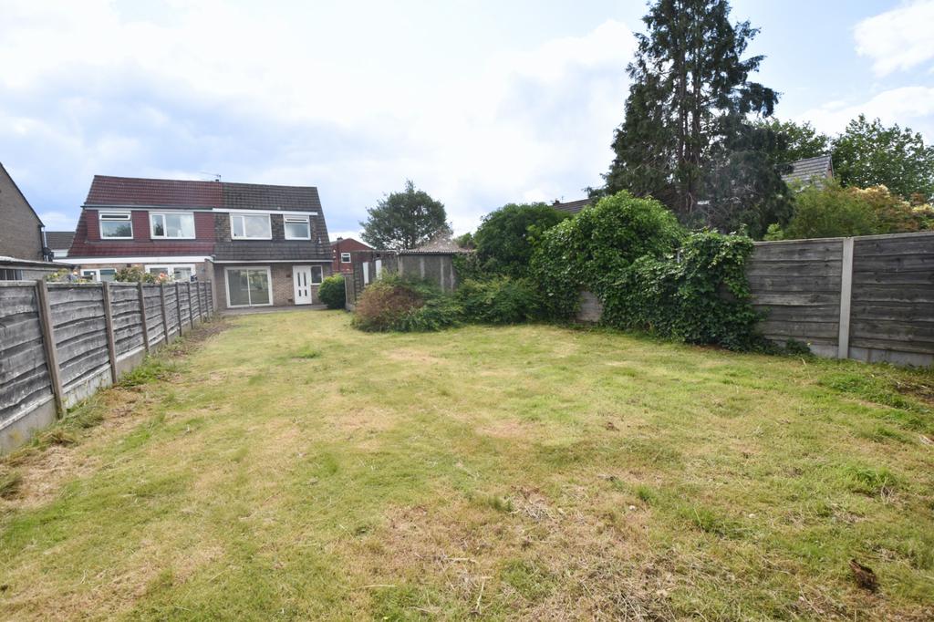 Benbecula Way, Davyhulme, M41 3 bed semidetached house for sale £275,000