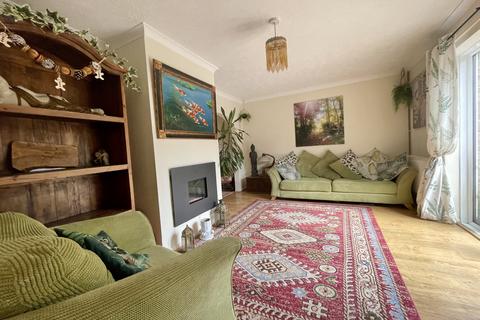 3 bedroom end of terrace house for sale, Hazelwood Avenue, Eastbourne, East Sussex, BN22