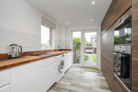9 Breck Terrace, Penicuik, EH26 0RJ