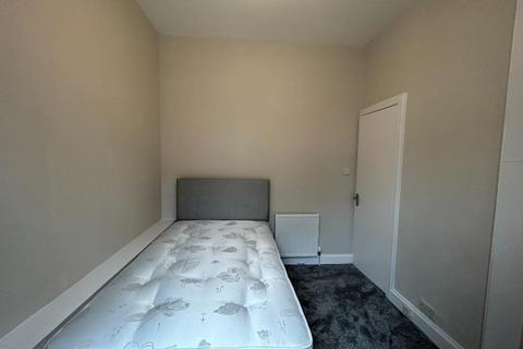 2 bedroom flat to rent, Montpelier, Bruntsfield, Edinburgh, EH10