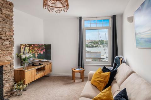 2 bedroom flat for sale, Crabbers Loft, Fore Street, Kingswear
