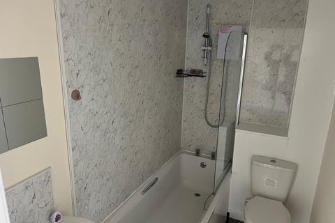 1 bedroom flat to rent, Cleghorn Street, West End, Dundee, DD2