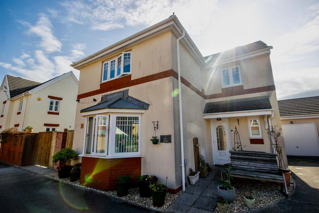 Parc Bevin, Croespenmaen, Crumlin, Newport 4 bed detached house for sale £290,000