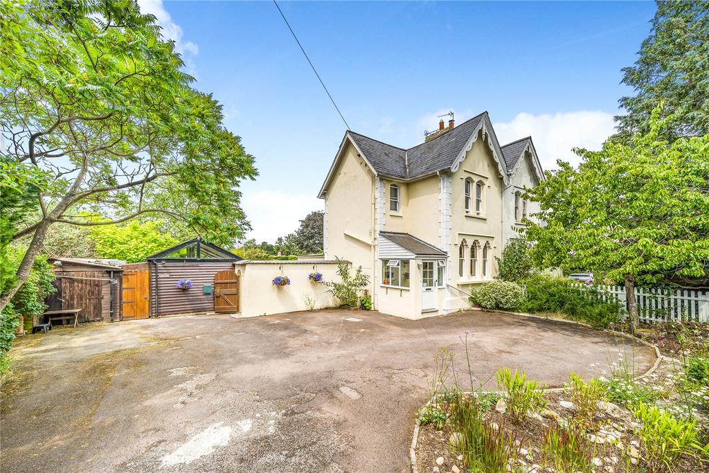 Drift Road, Whitehill, Hampshire, GU35 3 bed semidetached house for