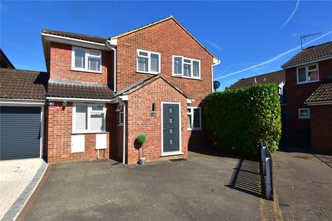 4 bedroom link detached house for sale, Saddle Rise, Chelmsford, CM1