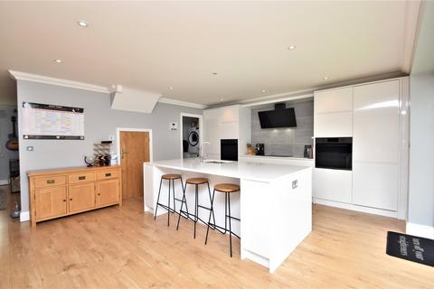 4 bedroom link detached house for sale, Saddle Rise, Chelmsford, CM1