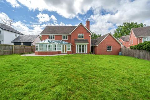 5 bedroom detached house for sale - Aylestone Hill,  Hereford,  HR1