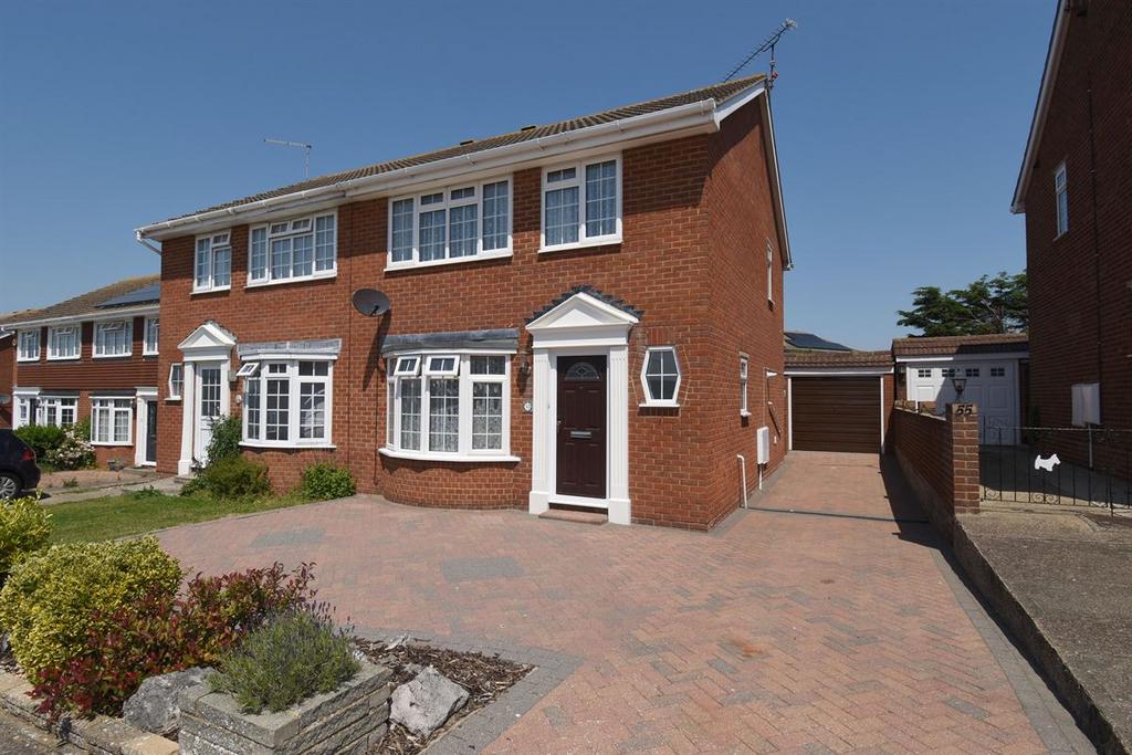 Shamrock Avenue, Whitstable 3 bed semidetached house for sale £399,950