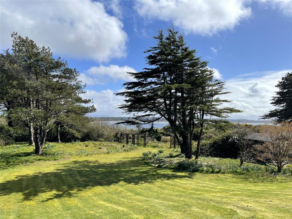 The Drive, Malltraeth, Isle of Anglesey, LL62 6 bed detached