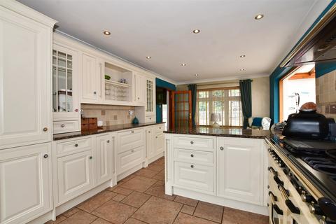 1 Chatsfield, Epsom, KT17 1QS