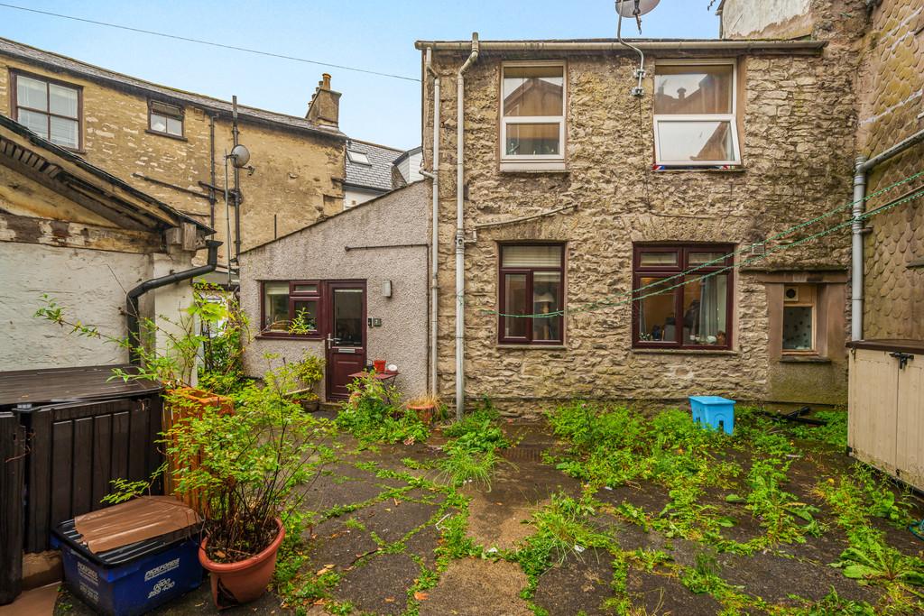 Flat 7, 27 Kirkland, Kendal, LA9 5AF 1 bed flat for sale £85,000