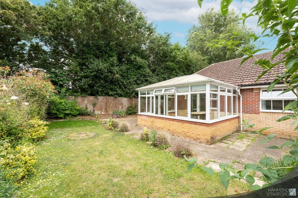 Admirals Way, Hethersett 2 bed detached bungalow for sale £315,000