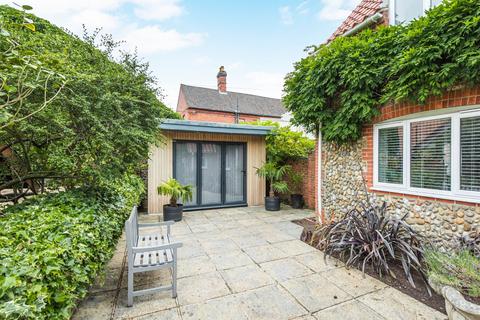 4 bedroom cottage for sale, Fakenham