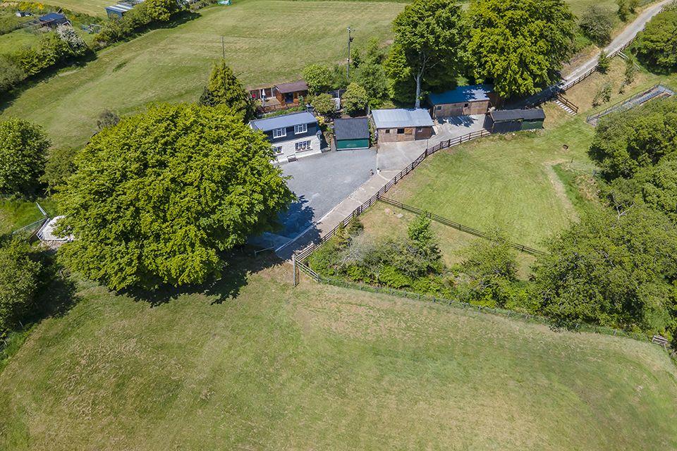 Penuwch, Tregaron, Ceredigion, SY25 3 bed property with land for sale £625,000