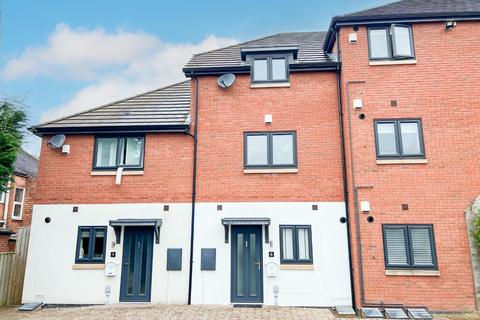 3 bedroom townhouse for sale - Trinity Way, Shirley, Solihull, West Midlands