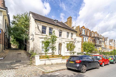 2 bedroom flat to rent, Muswell Avenue, Muswell Hill, London