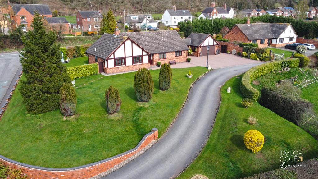 School Lane, Hints 4 bed detached bungalow for sale £750,000