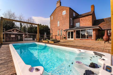 7 bedroom farm house for sale - Elford Road, Elford