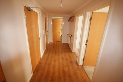 25 Lacewing Close, London, E13 8AD