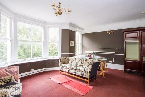 1 bedroom flat for sale, Flat 3, 143 Stanwell Road, Penarth, CF64 3LL