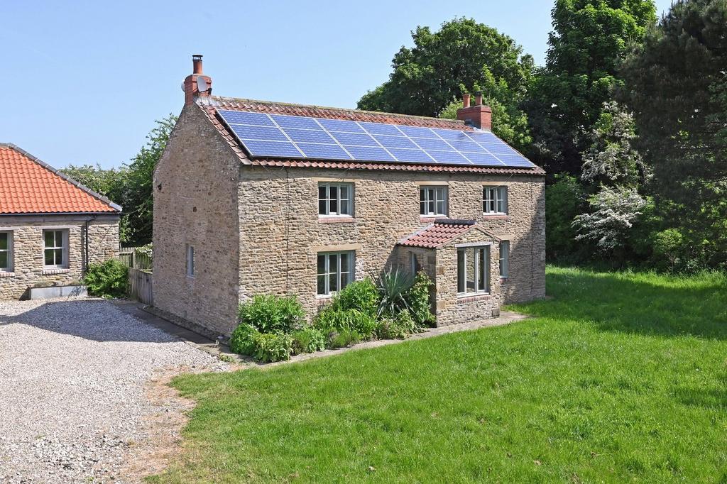 Side Ings Farm, Whenby, York, YO61 3 bed detached house £1,500 pcm (£346 pw)
