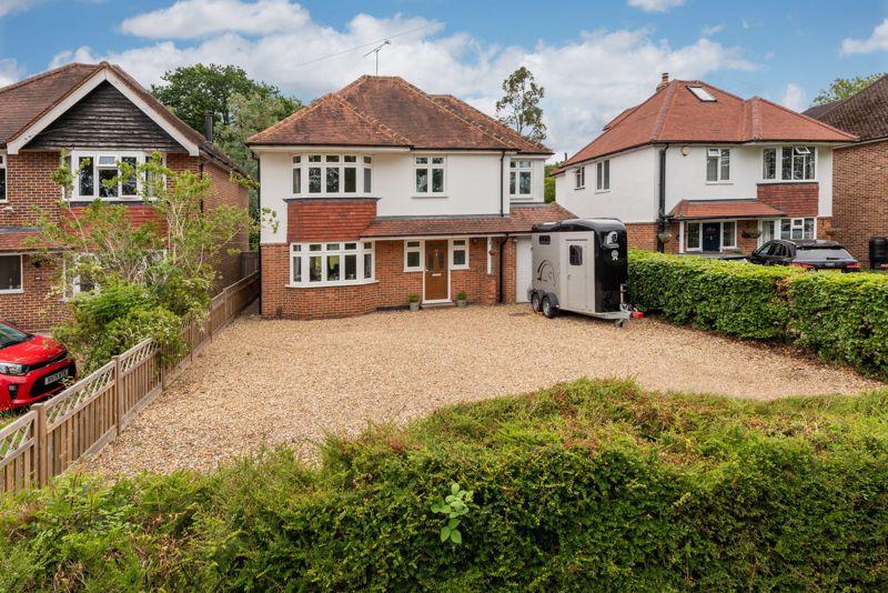Kennel Lane, Fetcham 5 bed detached house for sale £1,025,000