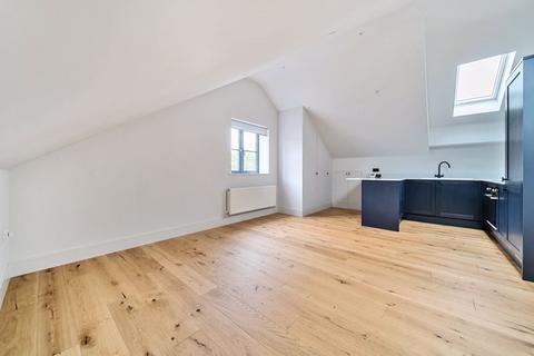 1 bedroom apartment to rent, Wey Hill, Haslemere