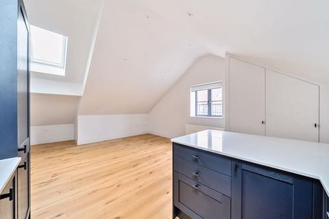 1 bedroom apartment to rent, Wey Hill, Haslemere