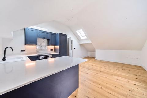 1 bedroom apartment to rent, Wey Hill, Haslemere