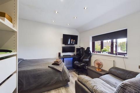 20 Fullarton Crescent, South Ockendon, RM15 5HN