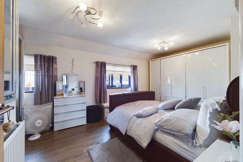 20 Fullarton Crescent, South Ockendon, RM15 5HN