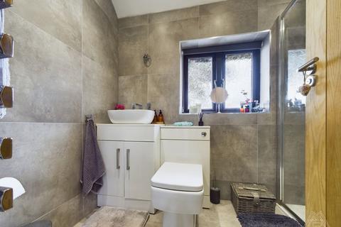 20 Fullarton Crescent, South Ockendon, RM15 5HN