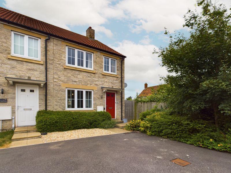 Russet Road, Somerton 3 bed semidetached house for sale £289,950