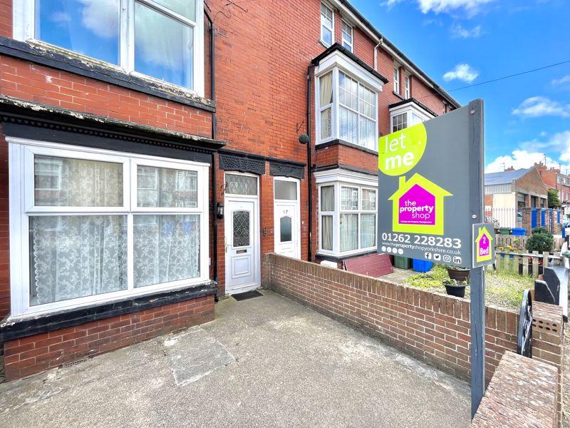2 Bed Second Floor Flat, Horsforth Avenue, Bridlington, YO15 3DG 2 bed