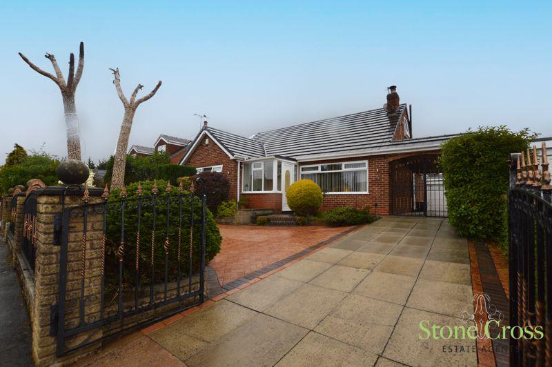 Moorfield Crescent, Lowton, WA3 1AJ 2 bed detached bungalow £399,950