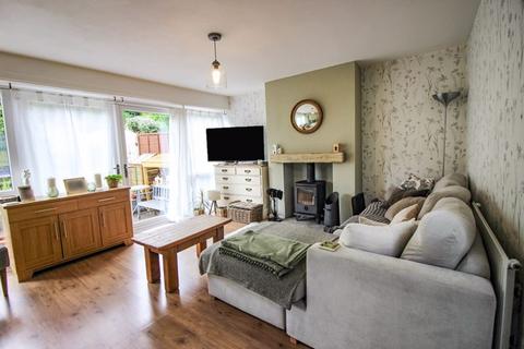 28 Lorien Close, Leek, ST13 8NY