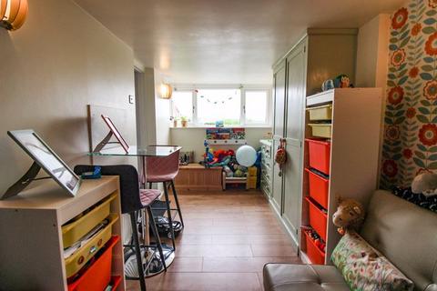 28 Lorien Close, Leek, ST13 8NY