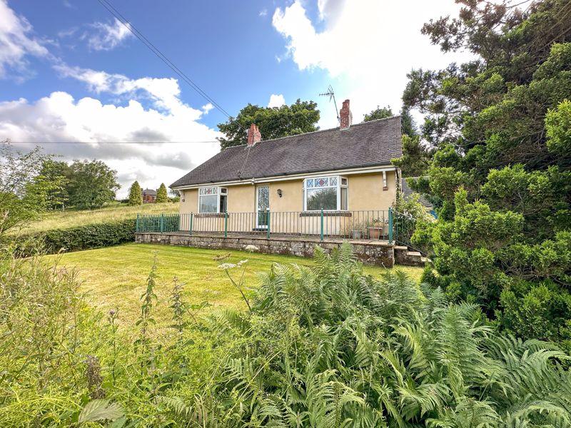 Leek Old Road, Rushton Spencer, Macclesfield 2 bed detached bungalow